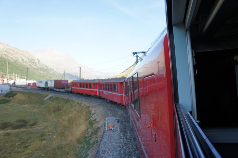 列車はさらにぐんぐん山を登ってく。